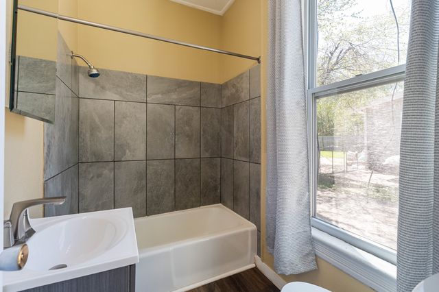 817 Buchanan Street, Des Moines, IA 50316