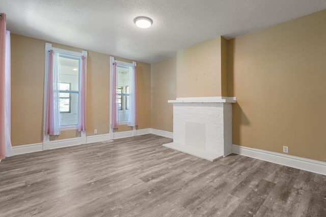 817 Buchanan Street, Des Moines, IA 50316