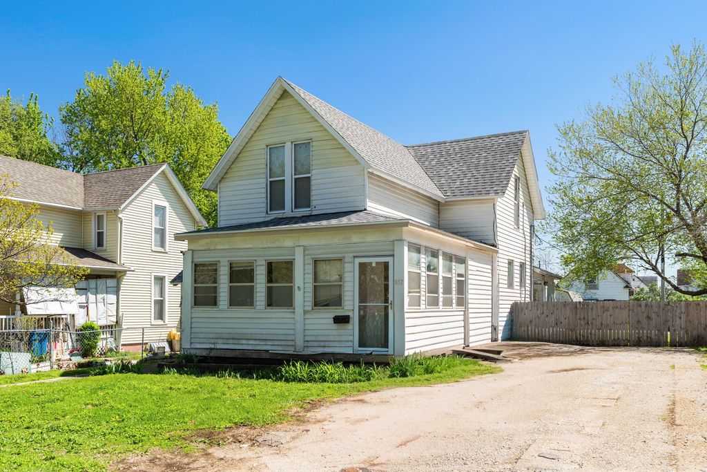 817 Buchanan Street, Des Moines, IA 50316