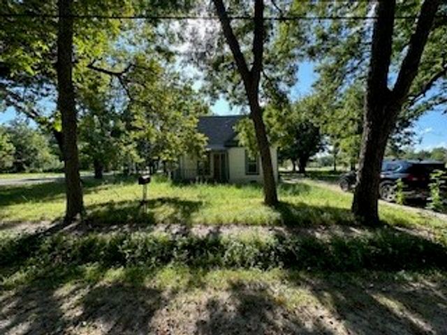 503 Braz Street, Bonham, TX 75418