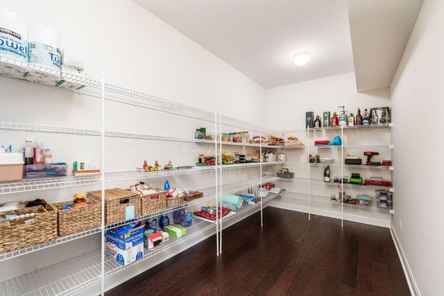 5962 Laurel Lane, Delaware, OH 43015