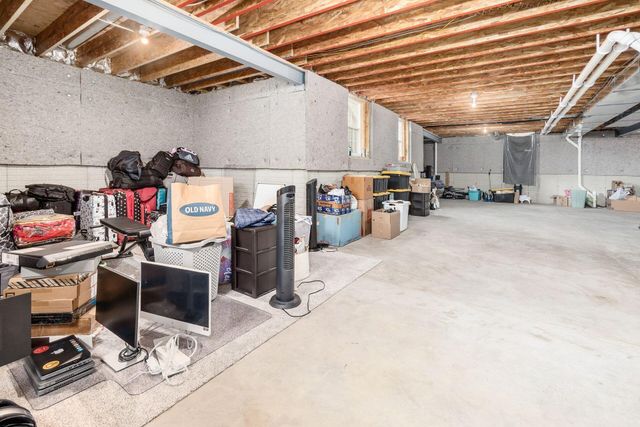 5962 Laurel Lane, Delaware, OH 43015