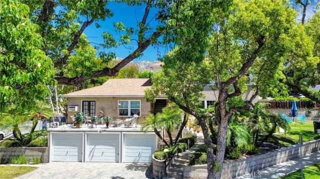 1120 East Avenue, Burbank, CA 91504