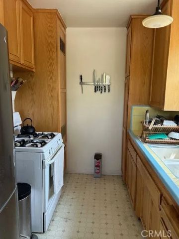 1120 East Avenue, Burbank, CA 91504