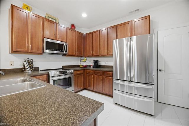 4584 Willow Croft DR, Virginia Beach, VA 23462