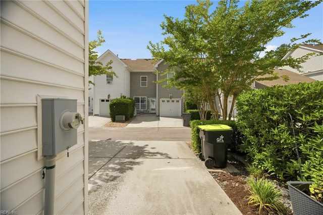 4584 Willow Croft DR, Virginia Beach, VA 23462