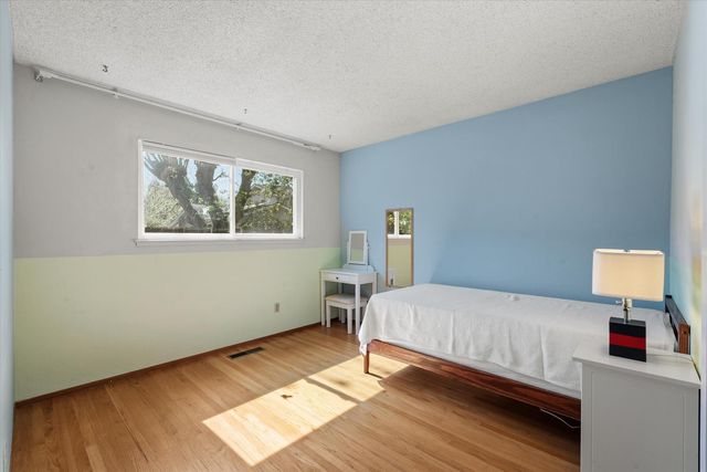 404 Cabrillo Ave, Davis, CA 95616