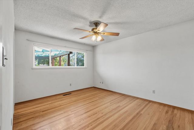 404 Cabrillo Ave, Davis, CA 95616