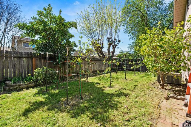 404 Cabrillo Ave, Davis, CA 95616