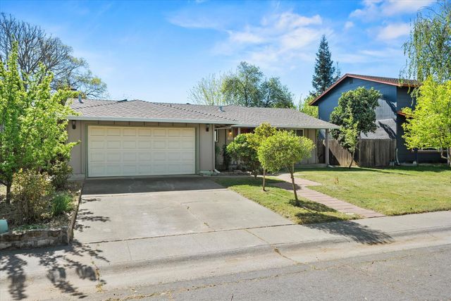 404 Cabrillo Ave, Davis, CA 95616