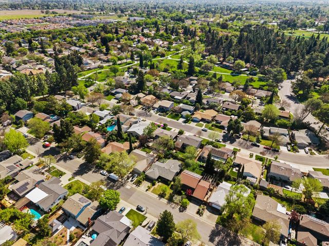 404 Cabrillo Ave, Davis, CA 95616