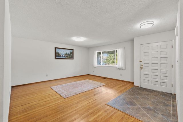 404 Cabrillo Ave, Davis, CA 95616