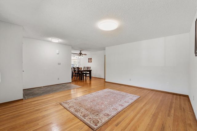 404 Cabrillo Ave, Davis, CA 95616