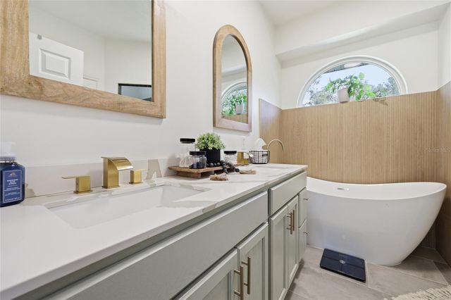 10007 NW 24TH PLACE, Gainesville, FL 32606