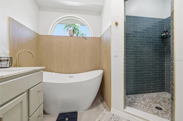 10007 NW 24TH PLACE, Gainesville, FL 32606