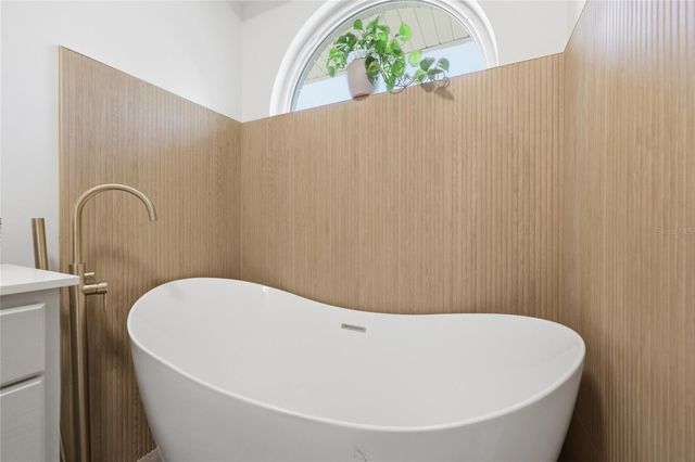 10007 NW 24TH PLACE, Gainesville, FL 32606