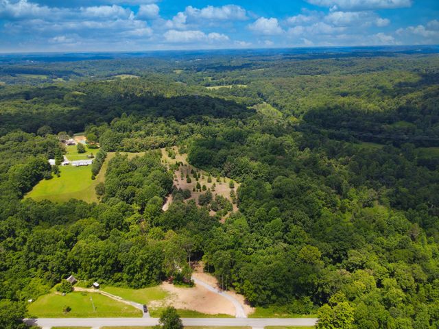 4200 Shiloh Canaan Rd, Palmyra, TN 37142