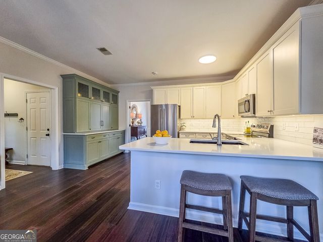 6084 Fairlong Point NW, Acworth, GA 30101