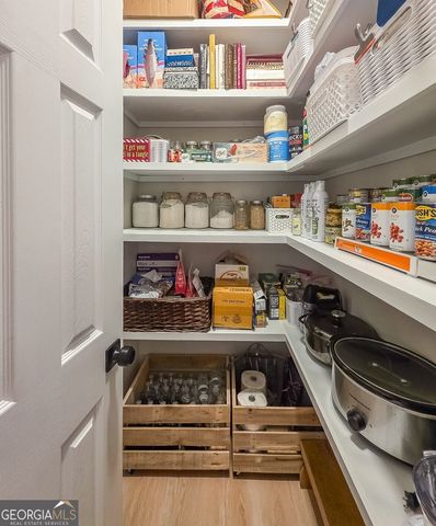 6084 Fairlong Point NW, Acworth, GA 30101