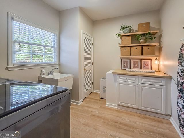 6084 Fairlong Point NW, Acworth, GA 30101