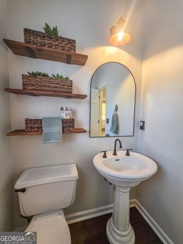 6084 Fairlong Point NW, Acworth, GA 30101