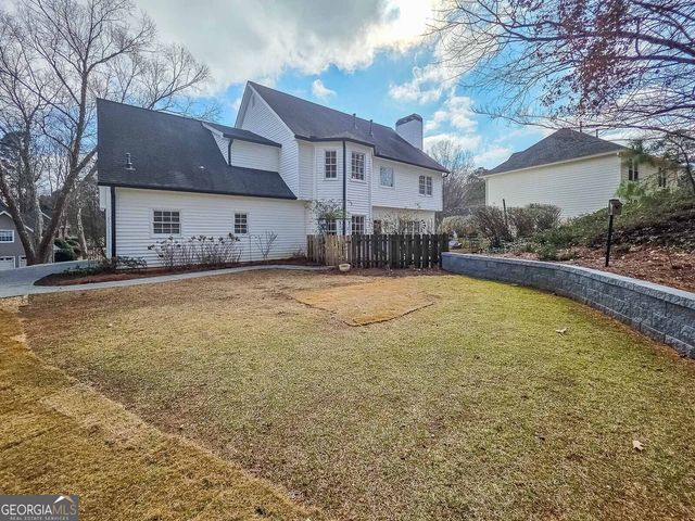 6084 Fairlong Point NW, Acworth, GA 30101