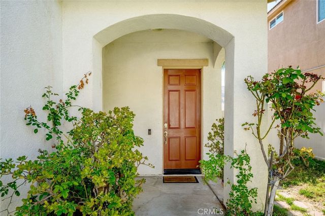 29511 Dana Court, Canyon Country, CA 91387