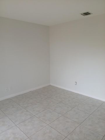 441 Cypress Way W, Palm Springs, FL 33406