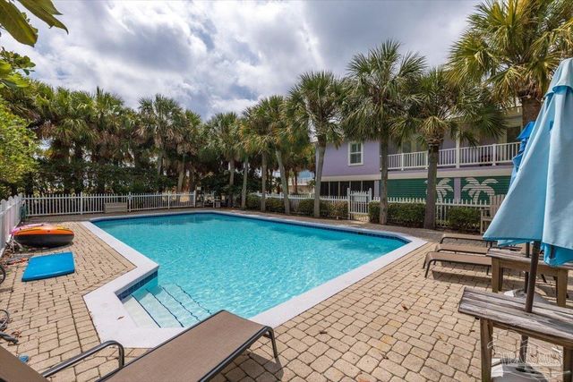 1466 Sonata Ct, Navarre Beach, FL 32566