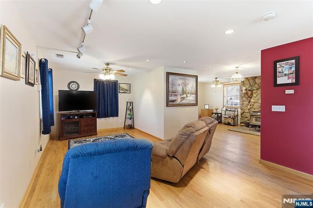 7 Franklin Street, Little Ferry, NJ 07643