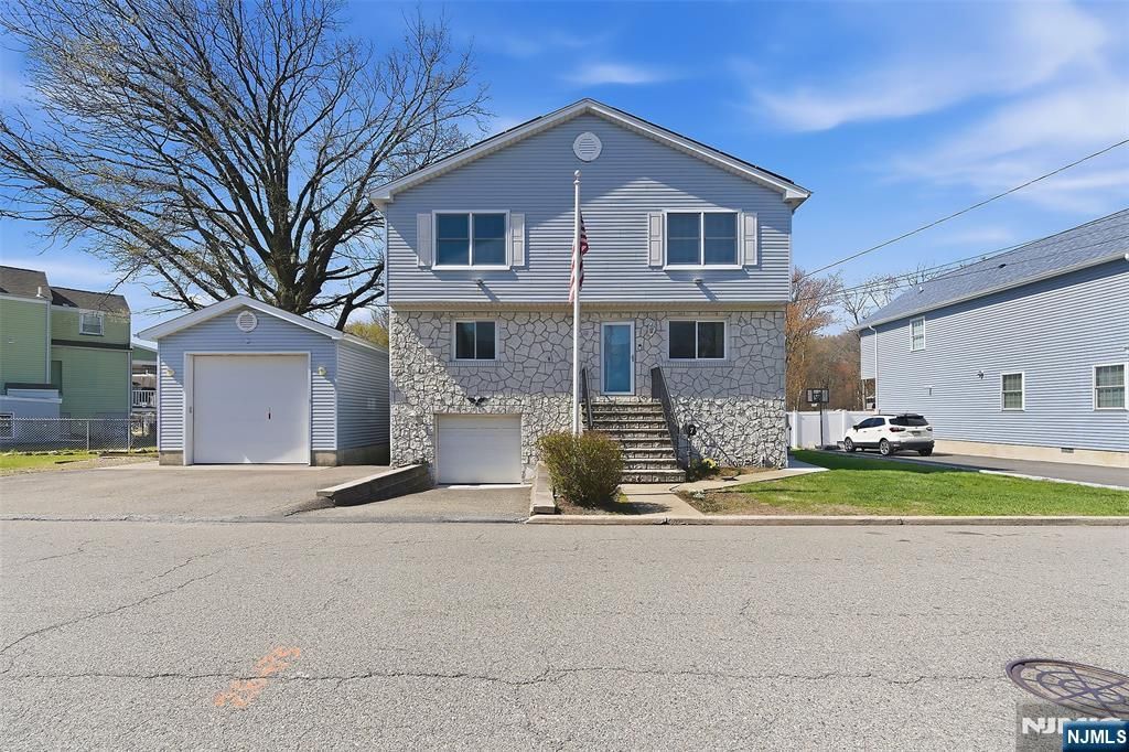 7 Franklin Street, Little Ferry, NJ 07643