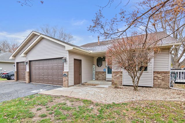 23030 Henna Avenue N, Forest Lake, MN 55025