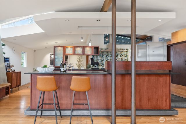 12857 SE 45th Pl, Bellevue, WA 98006