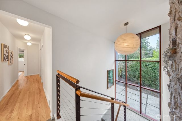 12857 SE 45th Pl, Bellevue, WA 98006