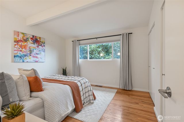 12857 SE 45th Pl, Bellevue, WA 98006