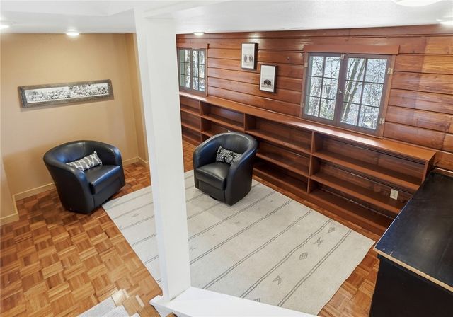 60 Crescent Drive, Eureka Springs, AR 72632