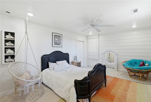 60 Crescent Drive, Eureka Springs, AR 72632