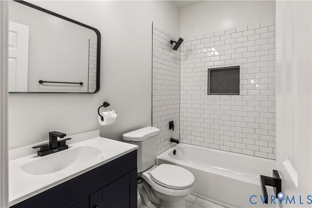 116 Lafayette Ave, Colonial Heights, VA 23834