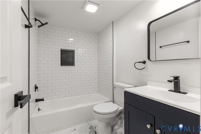 116 Lafayette Ave, Colonial Heights, VA 23834