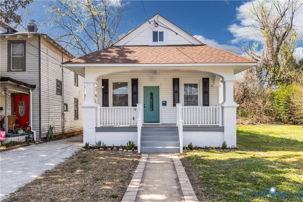 116 Lafayette Ave, Colonial Heights, VA 23834