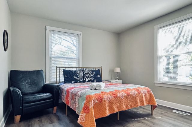 945 Chickasaw Ave, Nashville, TN 37207