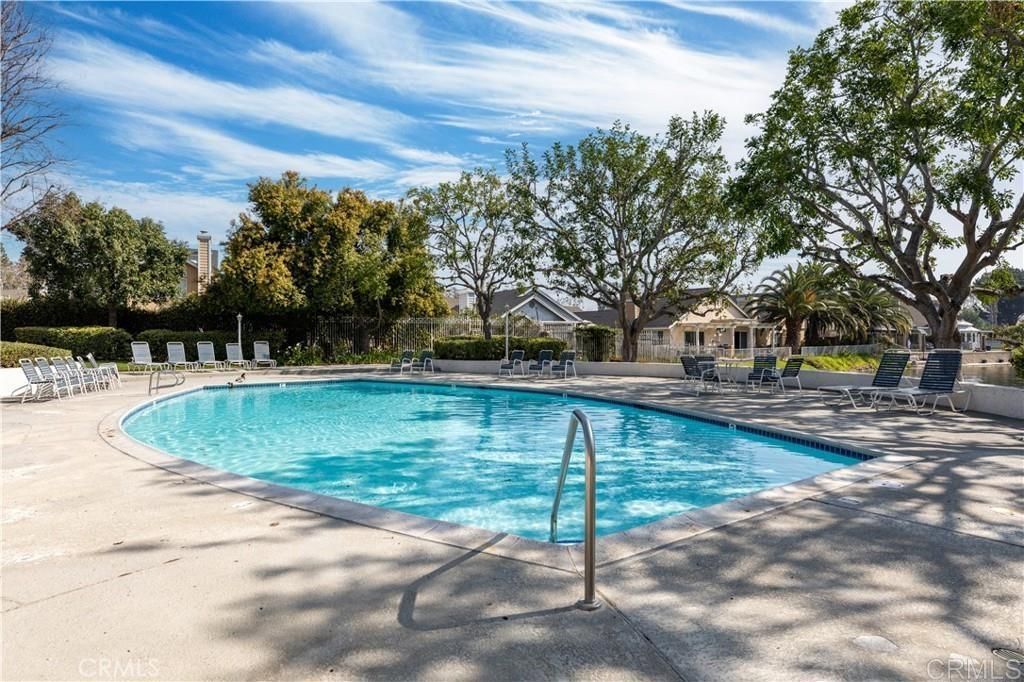 Image 4 of property listing at 2712 S Montego unit B, Ontario, CA 91761