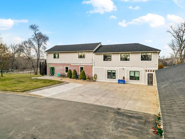 4111 Frisbie Road, Shawnee, KS 66226