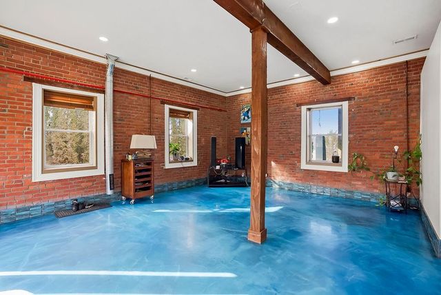 4111 Frisbie Road, Shawnee, KS 66226