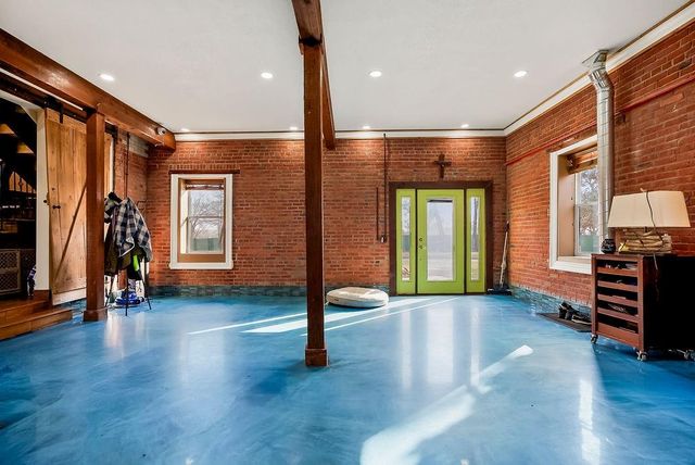 4111 Frisbie Road, Shawnee, KS 66226