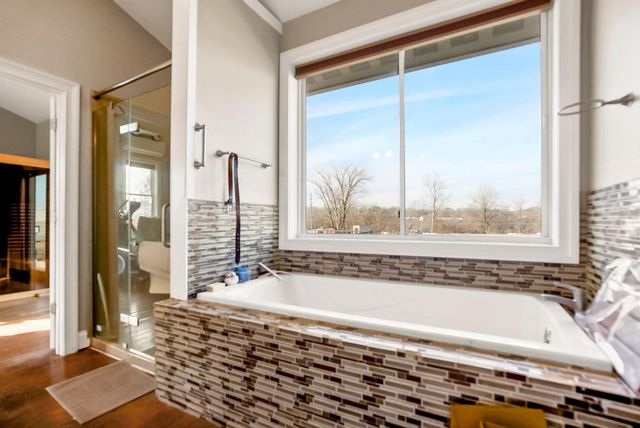 4111 Frisbie Road, Shawnee, KS 66226