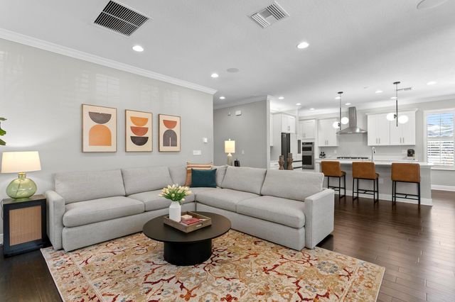 2702 W CASS STREET, Tampa, FL 33609