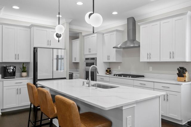 2702 W CASS STREET, Tampa, FL 33609