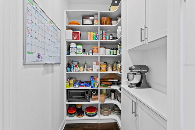 2702 W CASS STREET, Tampa, FL 33609