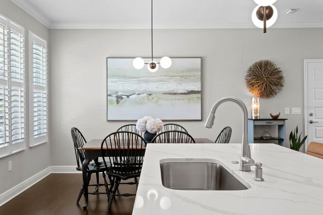 2702 W CASS STREET, Tampa, FL 33609